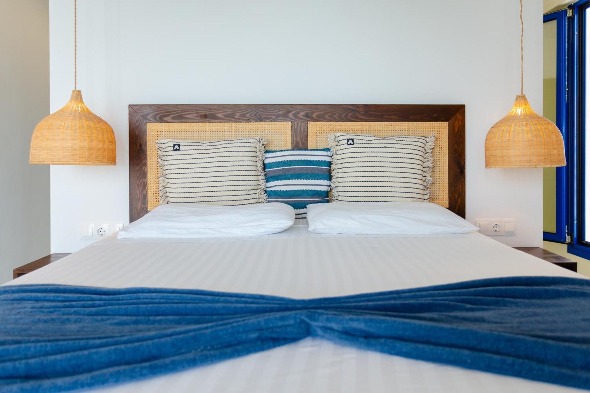 George Suites Stegna อาร์คานเยโลส ภายนอก รูปภาพ