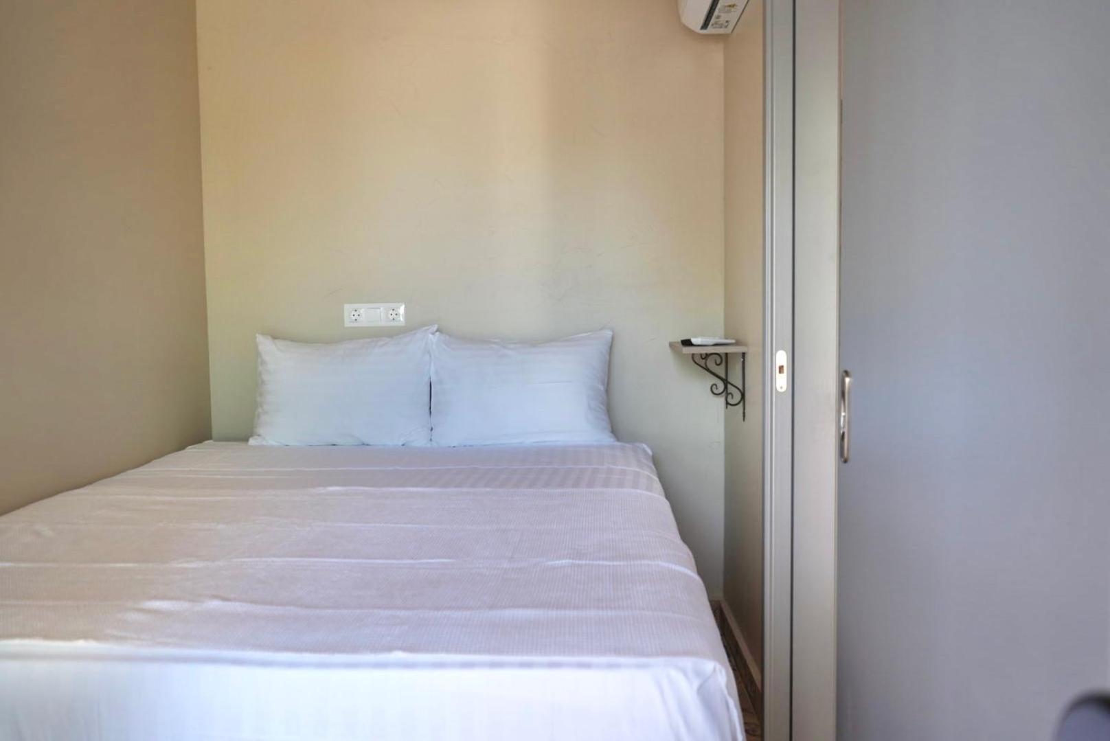 George Suites Stegna อาร์คานเยโลส ภายนอก รูปภาพ