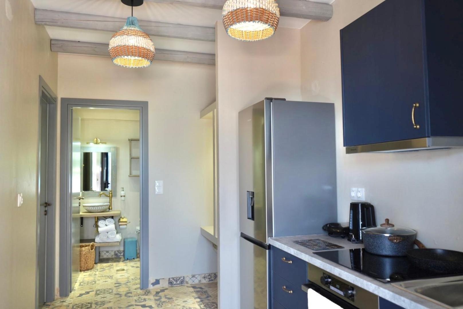 George Suites Stegna อาร์คานเยโลส ภายนอก รูปภาพ